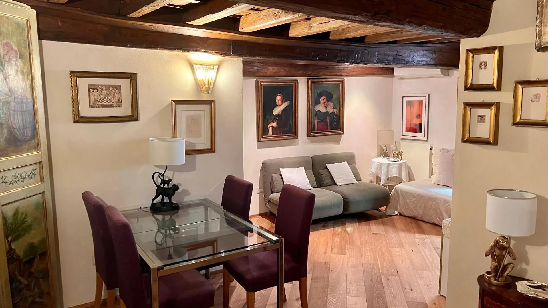 Torre Della Scimmia Apartment Rome Italy